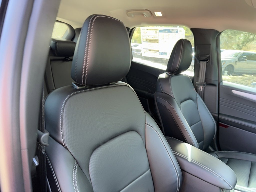 New 2026 Ford Escape Platinum image 27