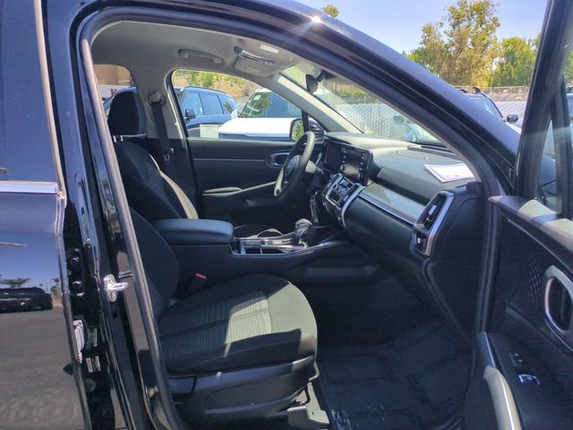 Used 2023 Kia Sorento LX FWD image 30