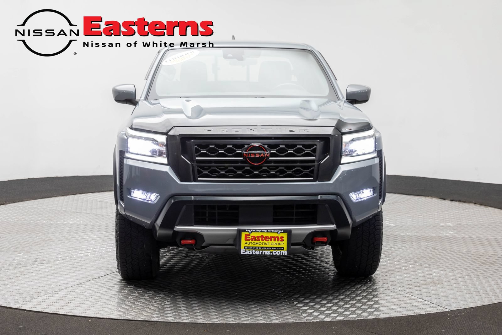 Used 2023 Nissan Frontier PRO-4X w/ Technology Package AWD/4WD image 2