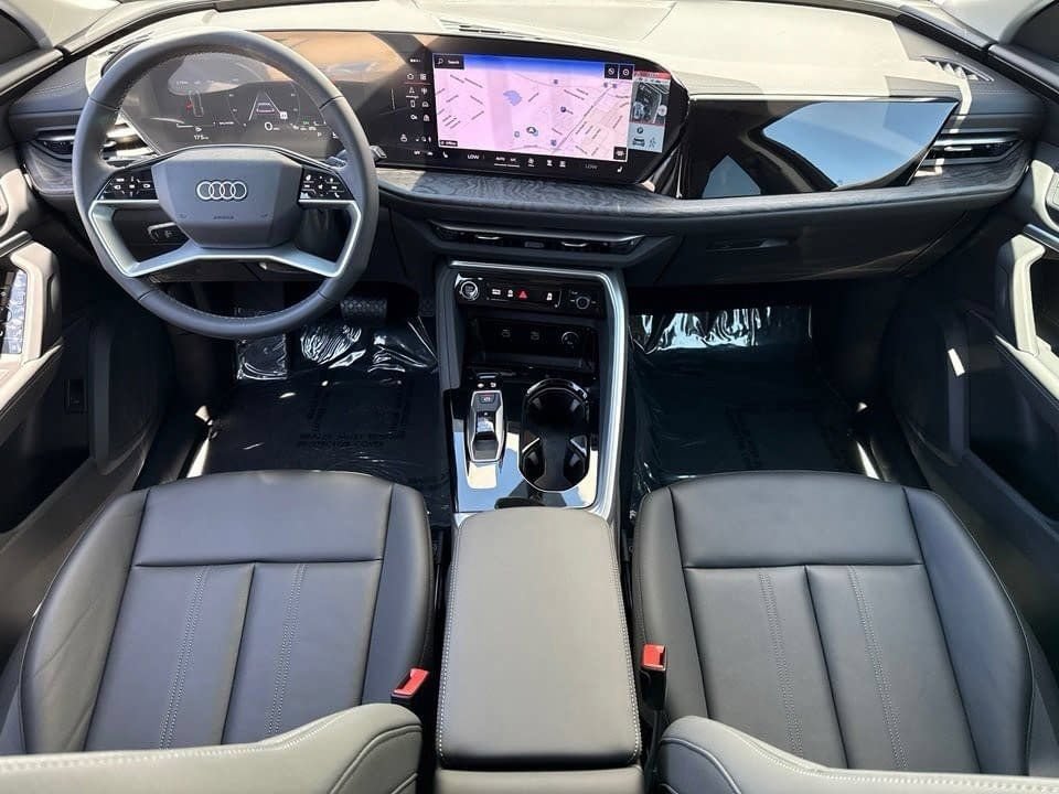 Certified 2025 Audi Q5 Premium w/ Convenience Package AWD/4WD image 13