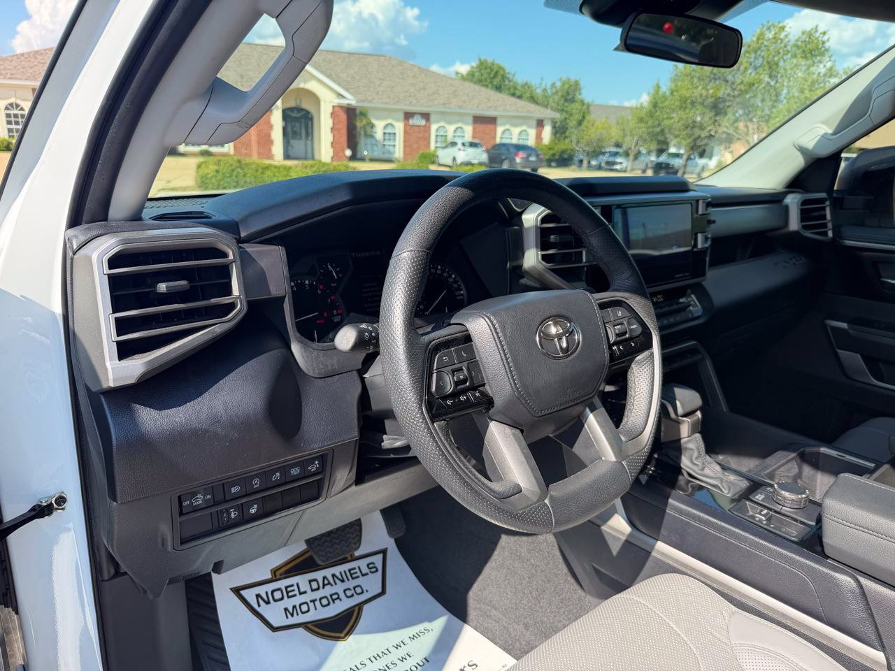 Used 2023 Toyota Tundra SR5 w/ SR5 Premium Package AWD/4WD image 11