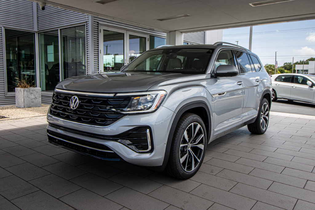 New 2026 Volkswagen Atlas SEL Premium R-Line AWD/4WD image 13