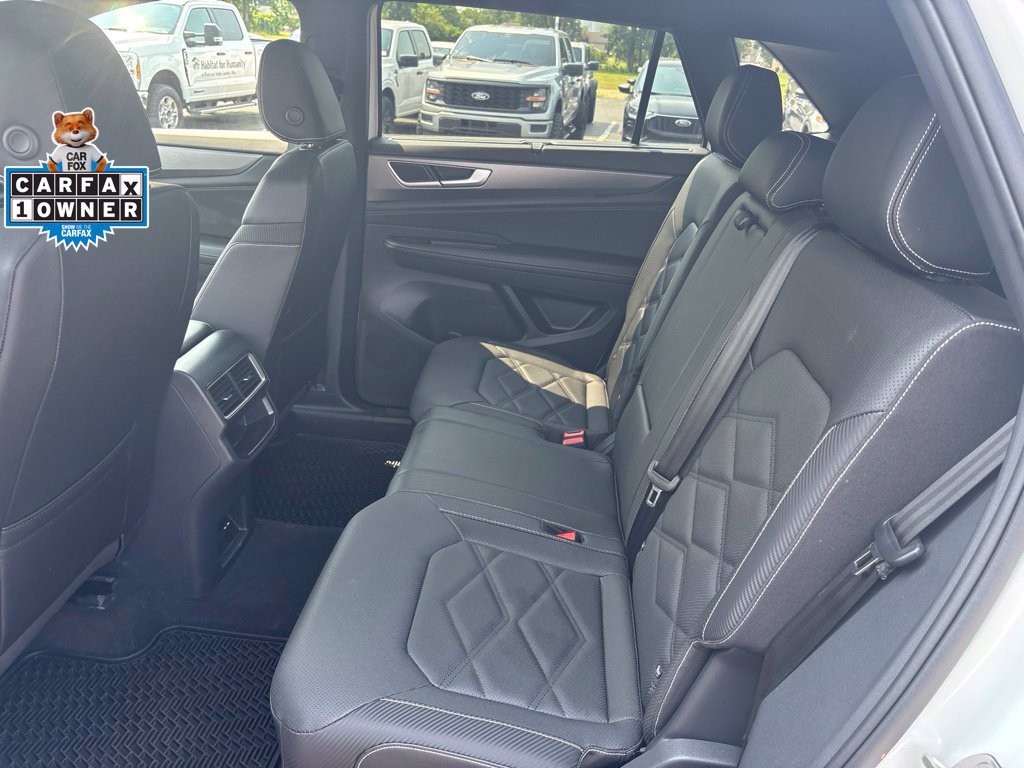 Used 2025 Volkswagen Atlas Cross Sport SE AWD/4WD image 29