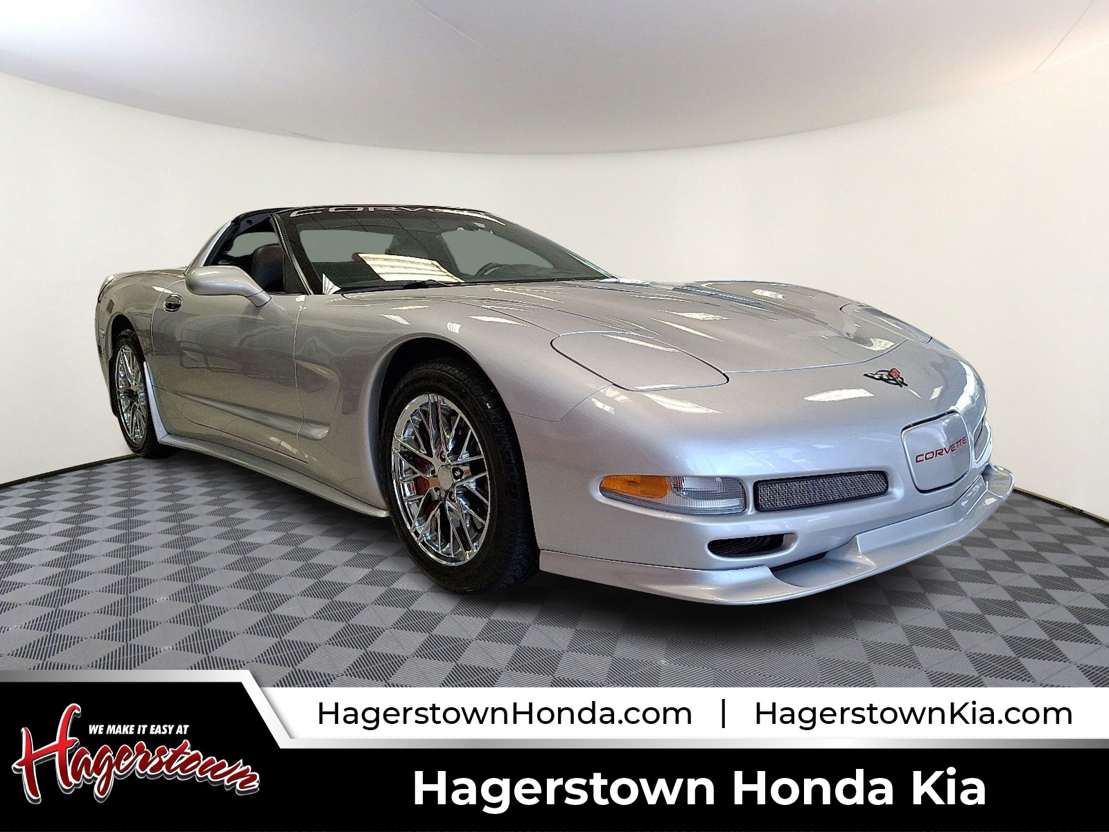 Used 2002 Chevrolet Corvette Coupe w/ Preferred Equipment Group2