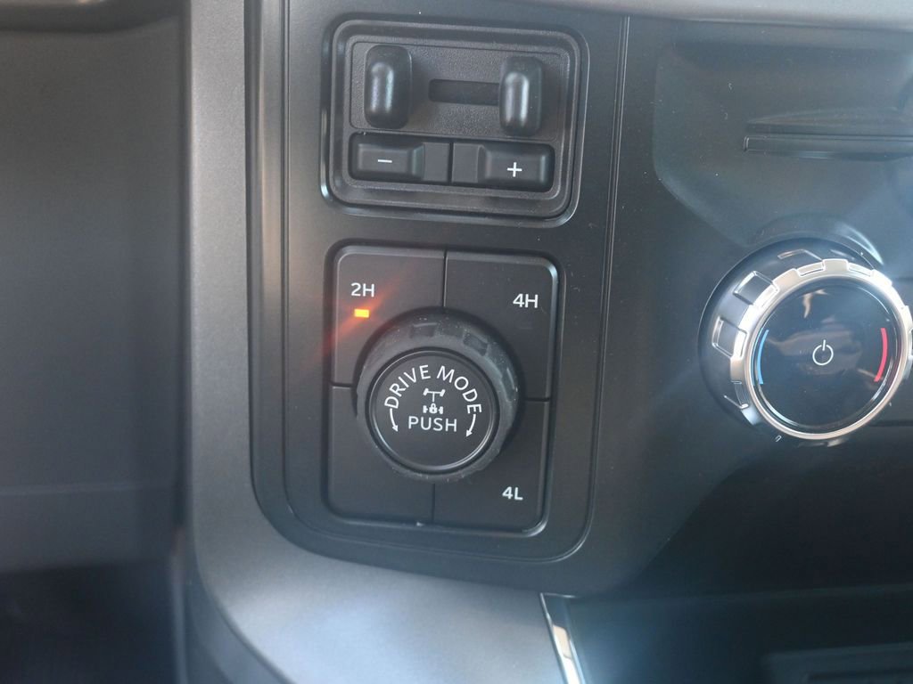 New 2025 Ford F150 XLT w/ Equipment Group 303A High image 28