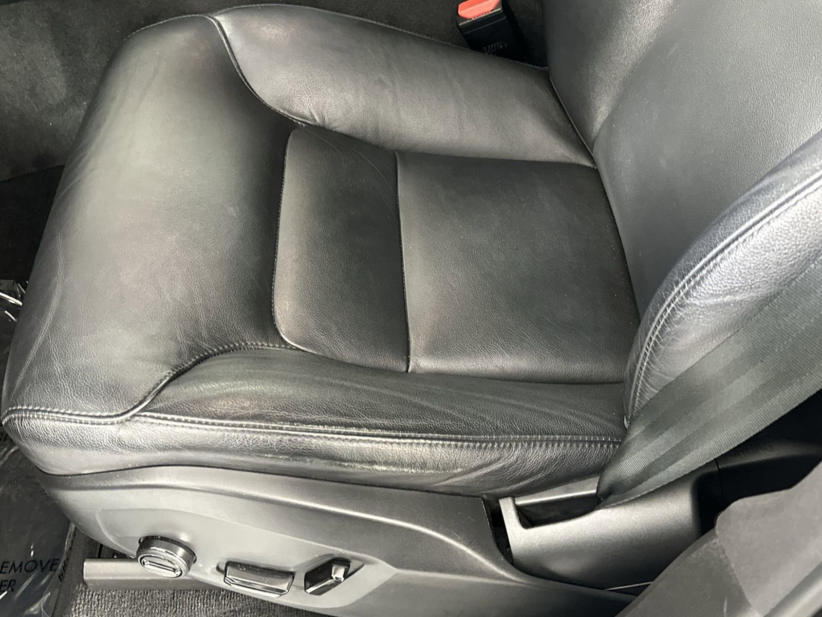 Used 2021 Volvo XC90 T5 Momentum w/ Protection Package Premier image 12