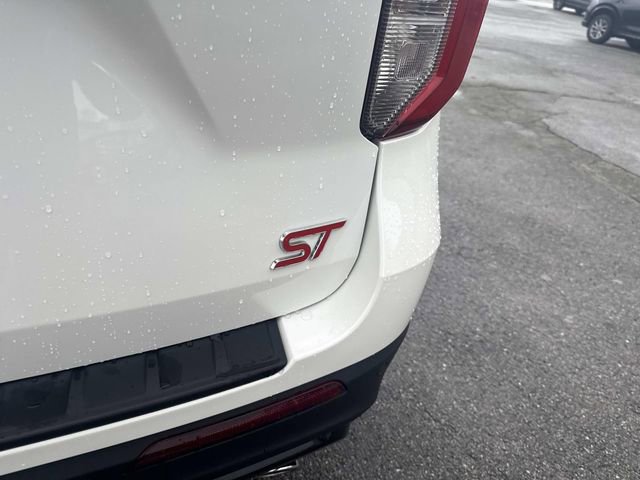 Used 2024 Ford Explorer ST w/ Technology Package image 5