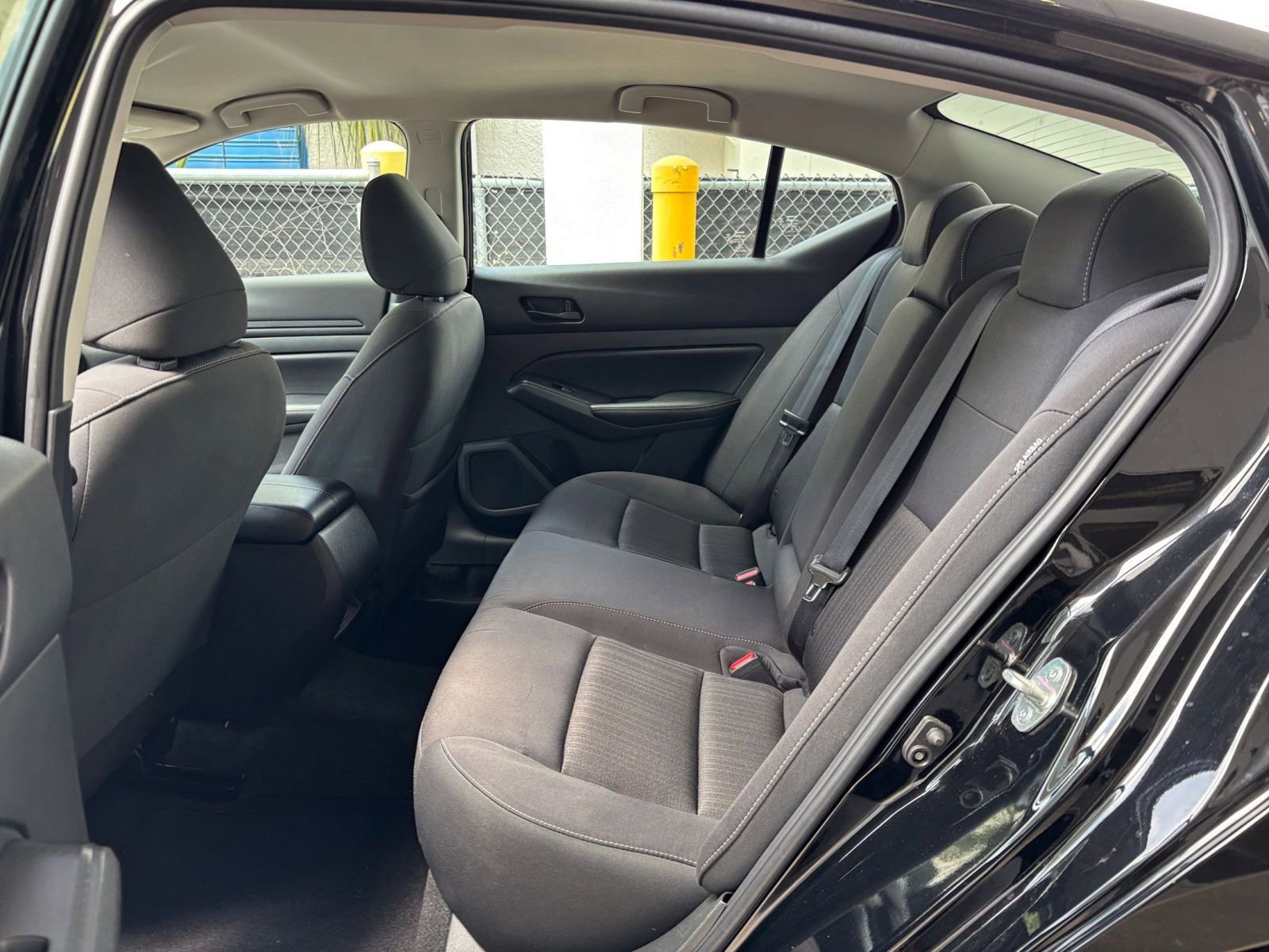 Used 2025 Nissan Altima 2.5 SV FWD image 47