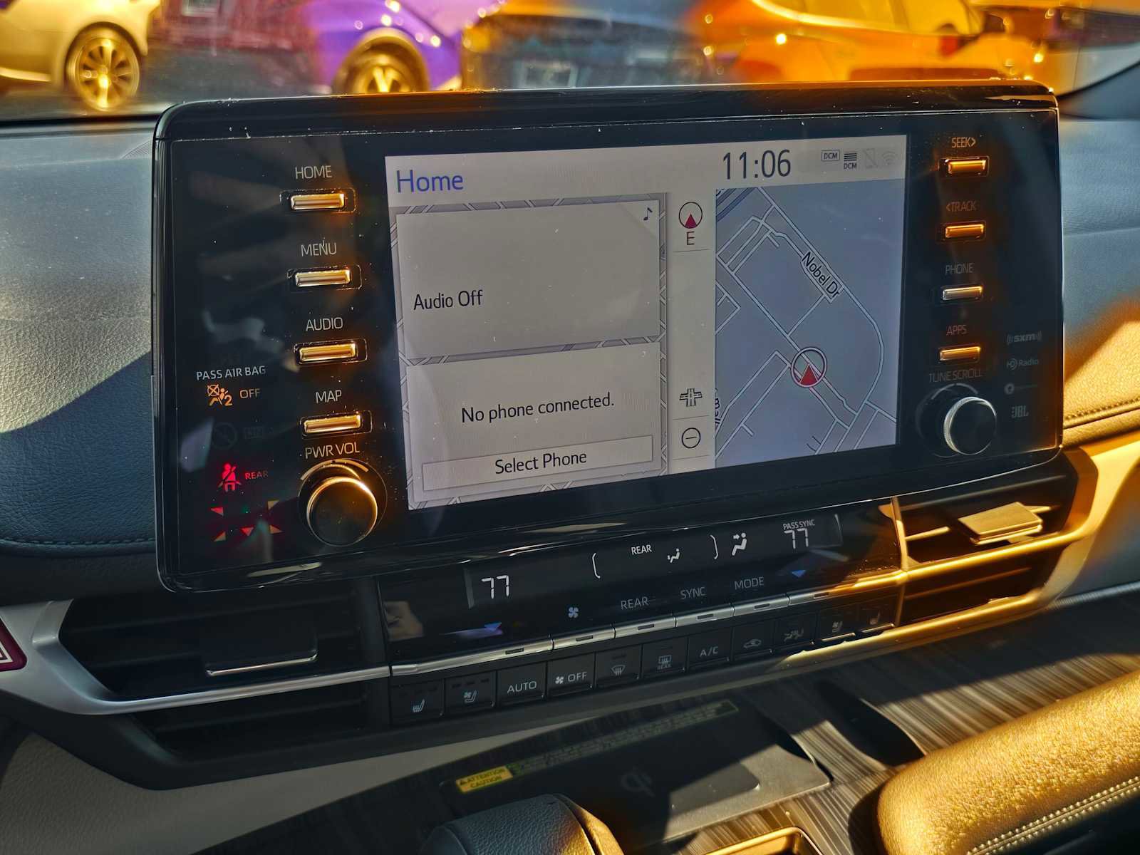 Used 2023 Toyota Sienna Limited image 30