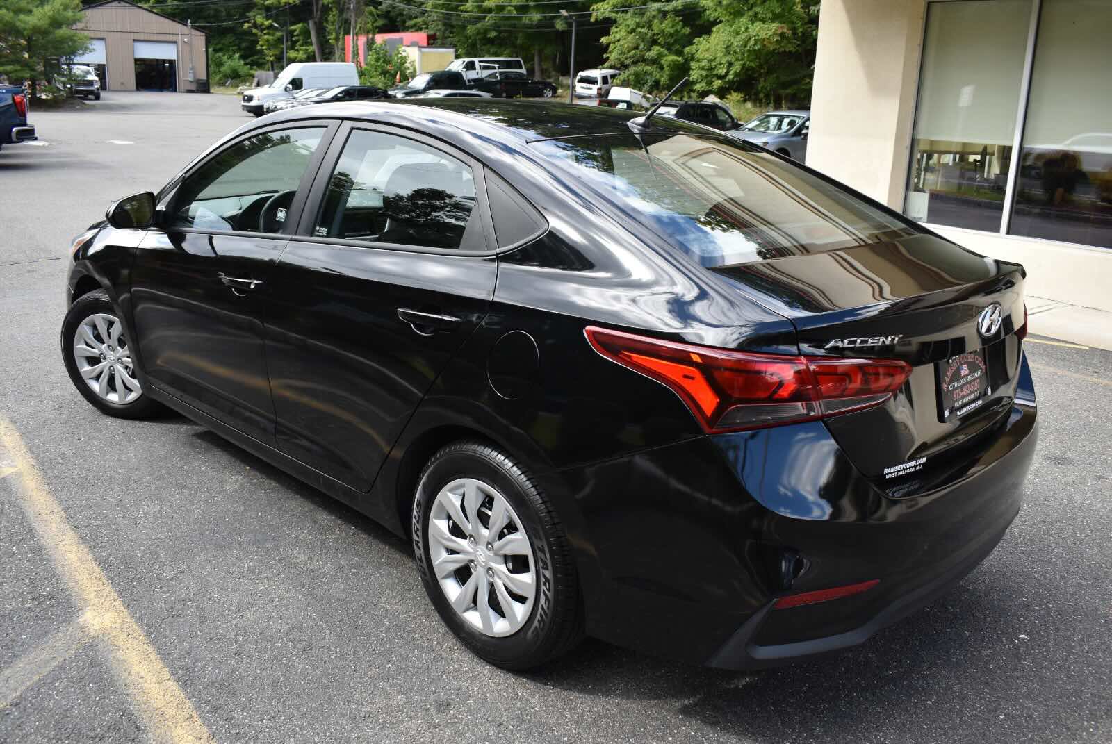 Used 2020 Hyundai Accent SE FWD image 6