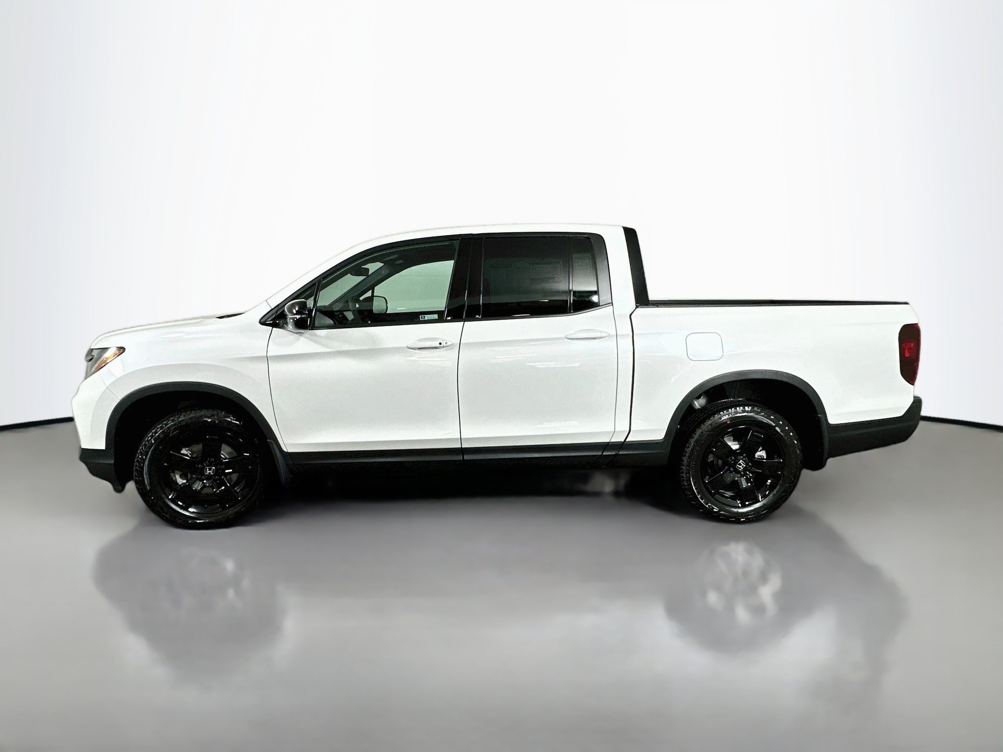 New 2026 Honda Ridgeline Black Edition image 4