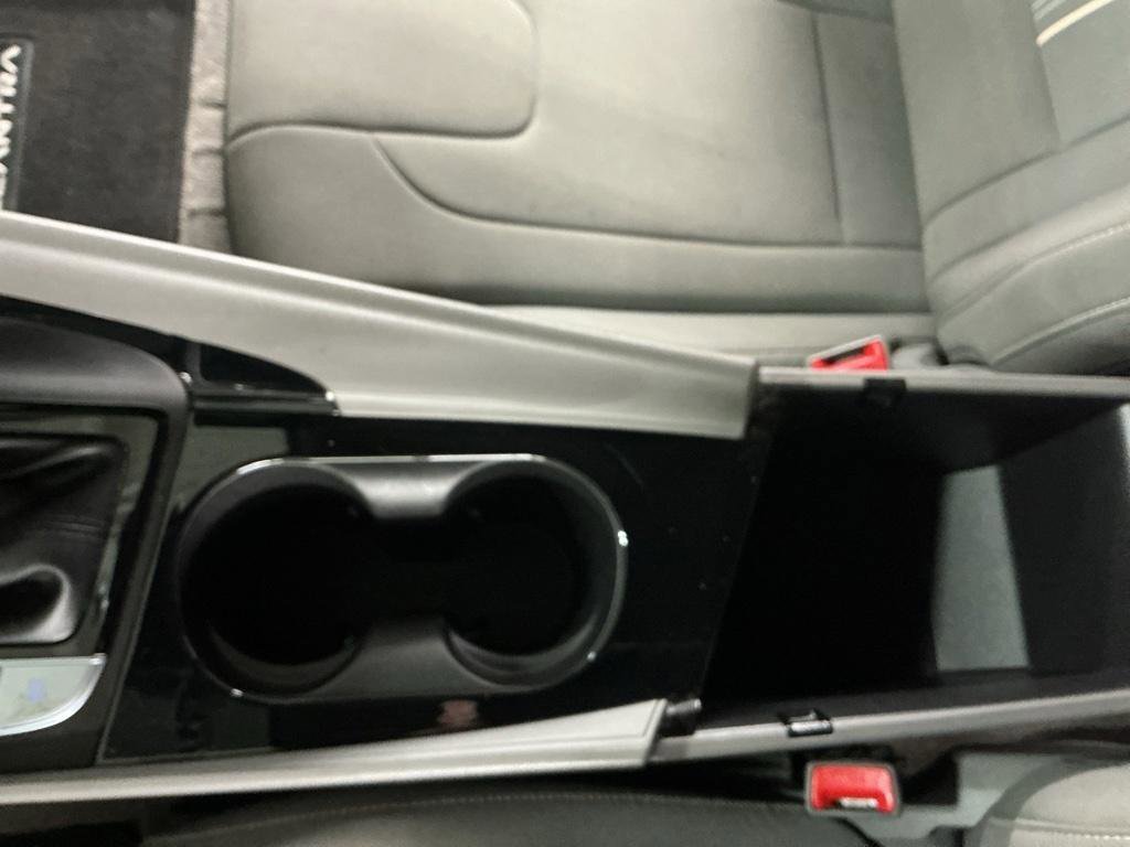 Certified 2024 Hyundai Elantra Blue image 8