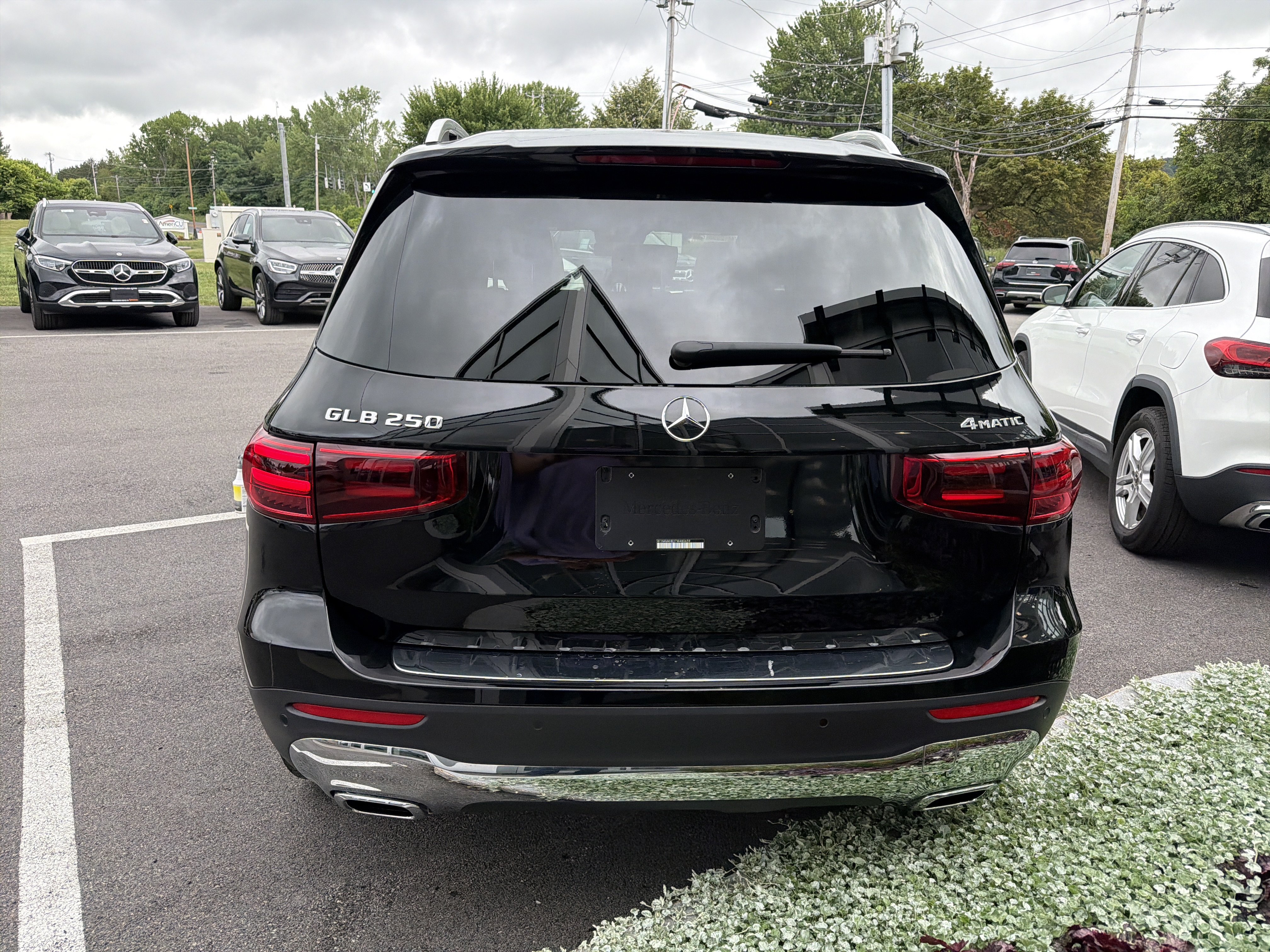 Used 2026 Mercedes-Benz GLB 250 4MATIC image 6