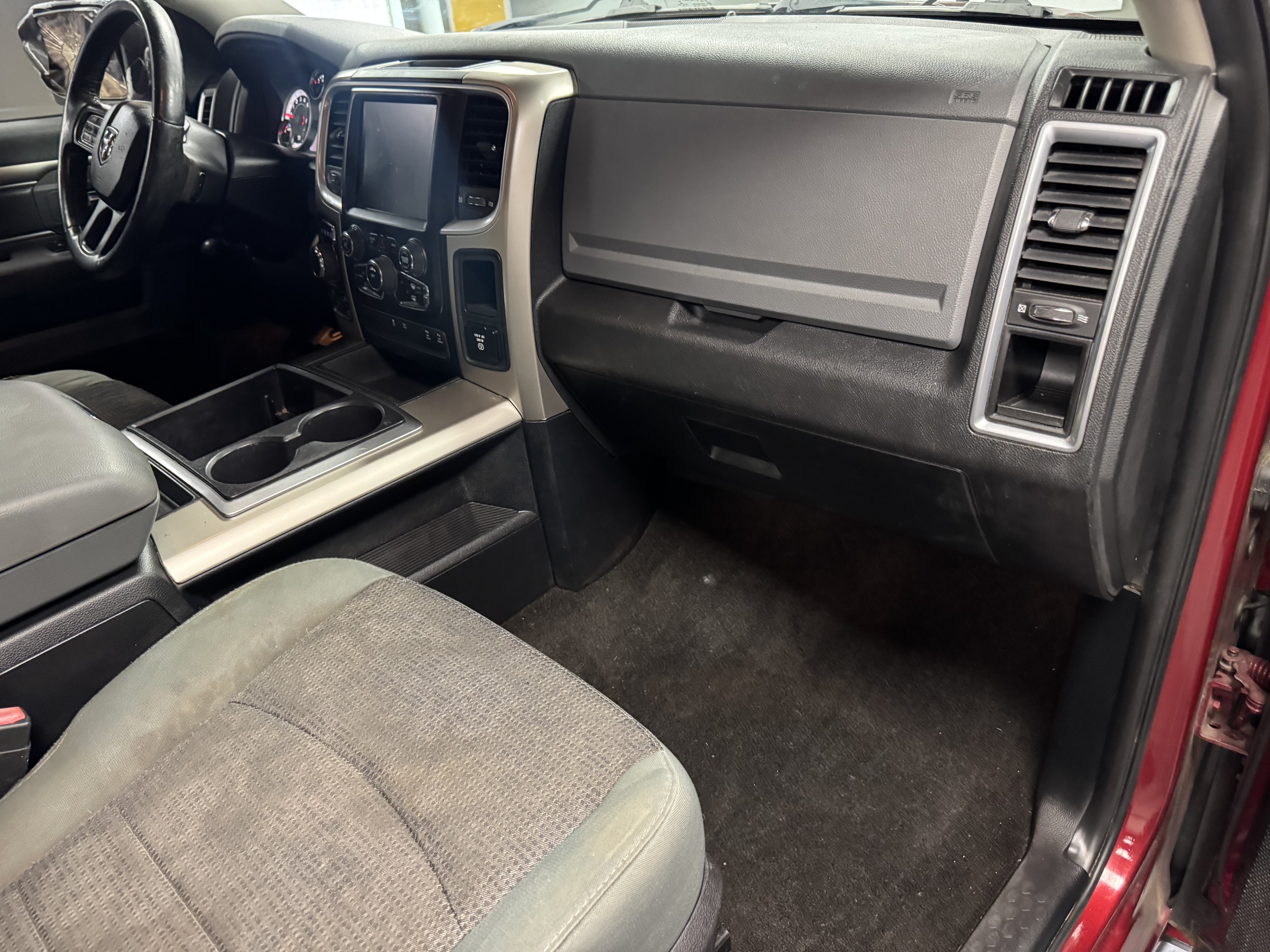 Used 2015 RAM 1500 Lone Star AWD/4WD image 12