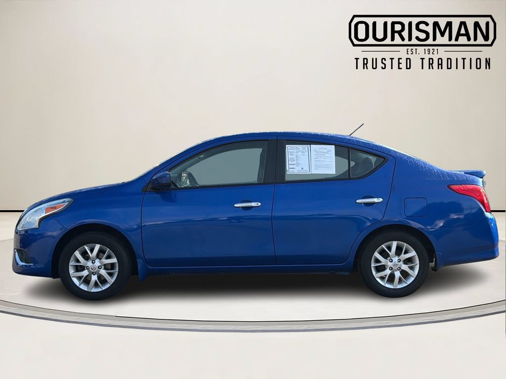Used 2016 Nissan Versa SV w/ SV Appearance Package FWD image 3