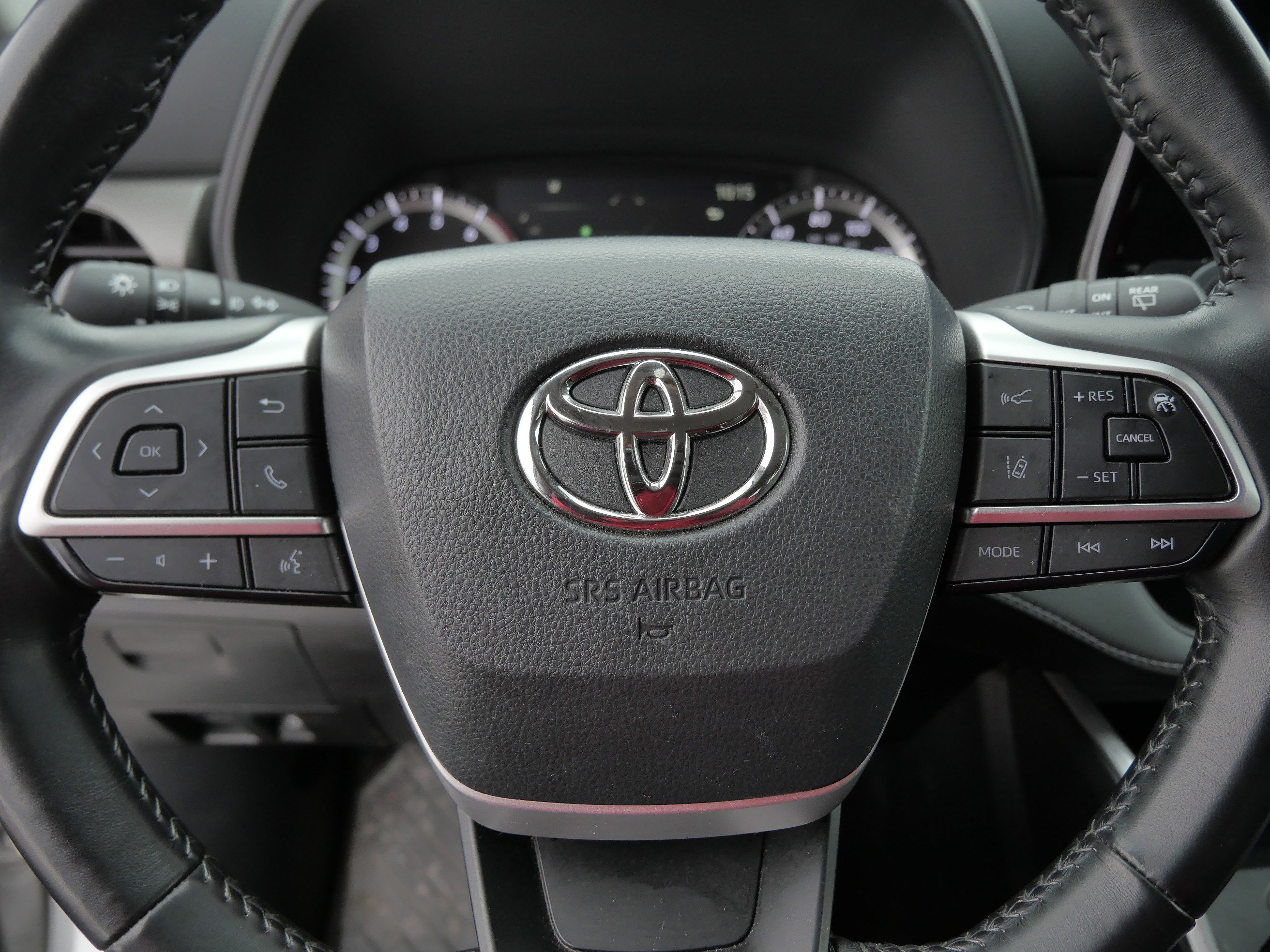 Certified 2024 Toyota Highlander LE image 26