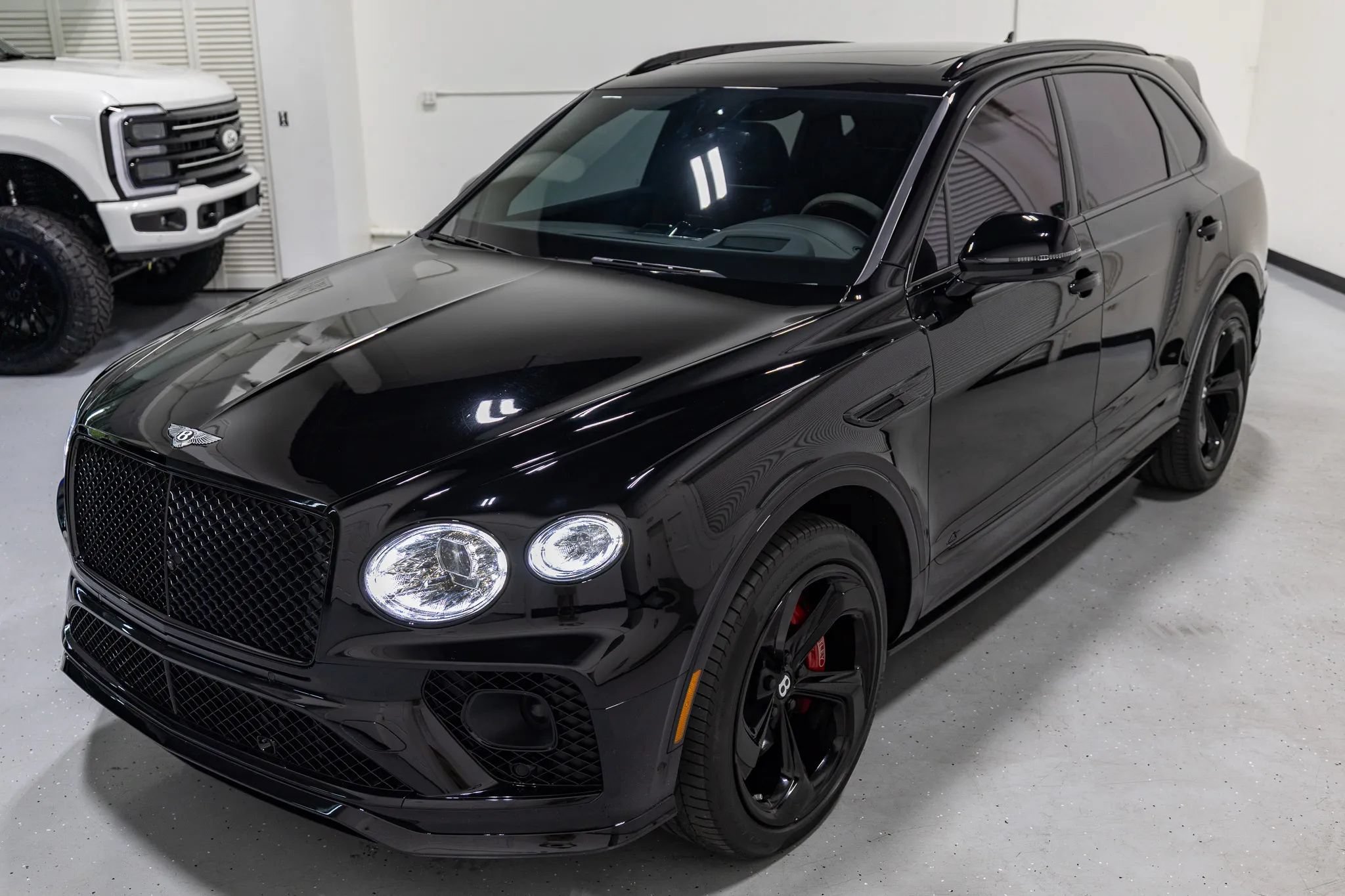 Used 2022 Bentley Bentayga AWD/4WD image 4