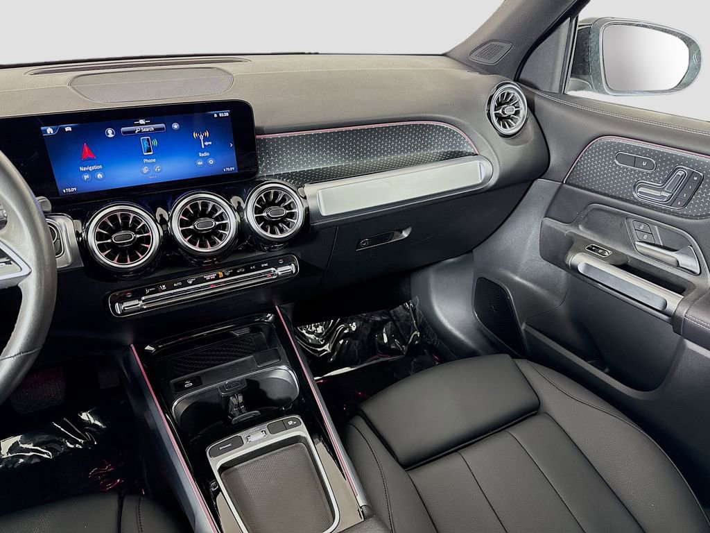 Used 2024 Mercedes-Benz GLB 250 w/ Exclusive Package image 24