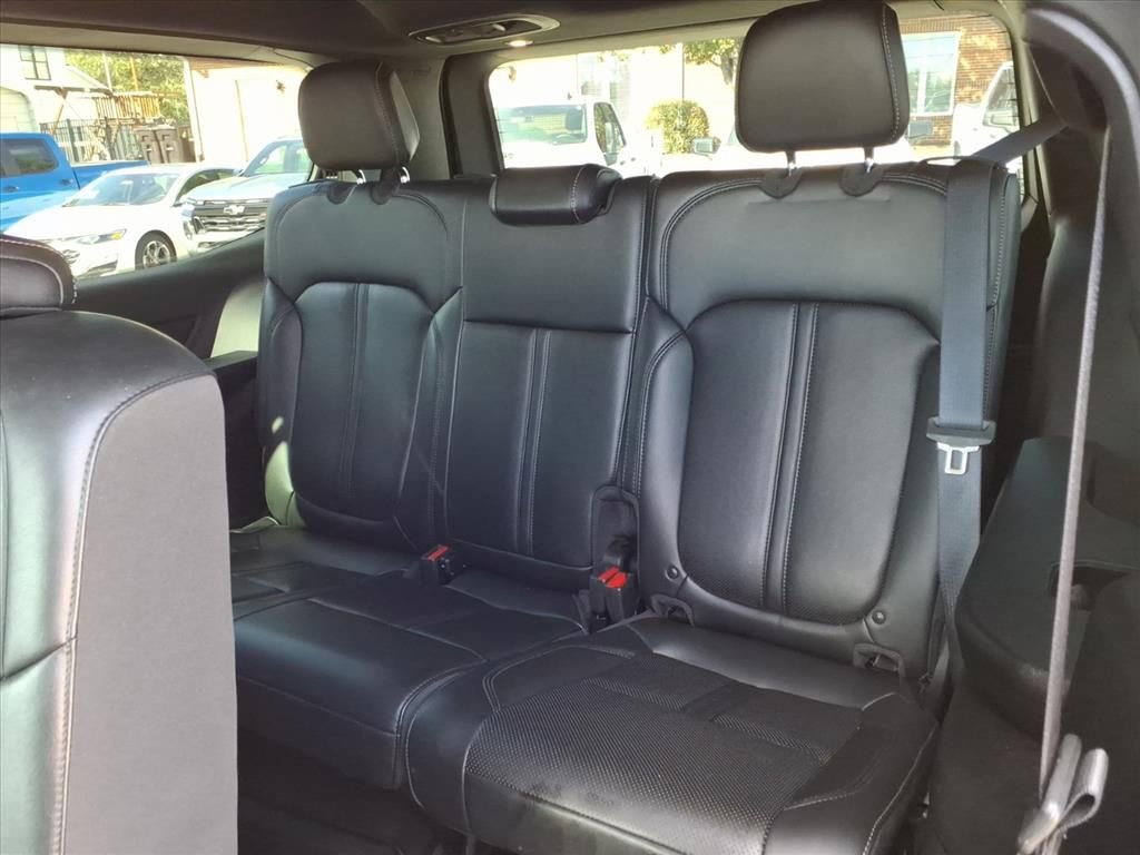 Used 2023 Jeep Wagoneer 4WD w/ Premium Group I image 12