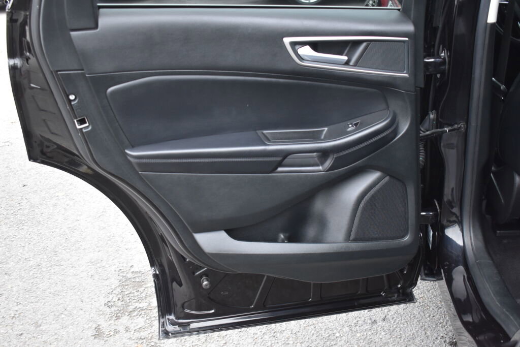 Used 2023 Ford Edge SEL image 24