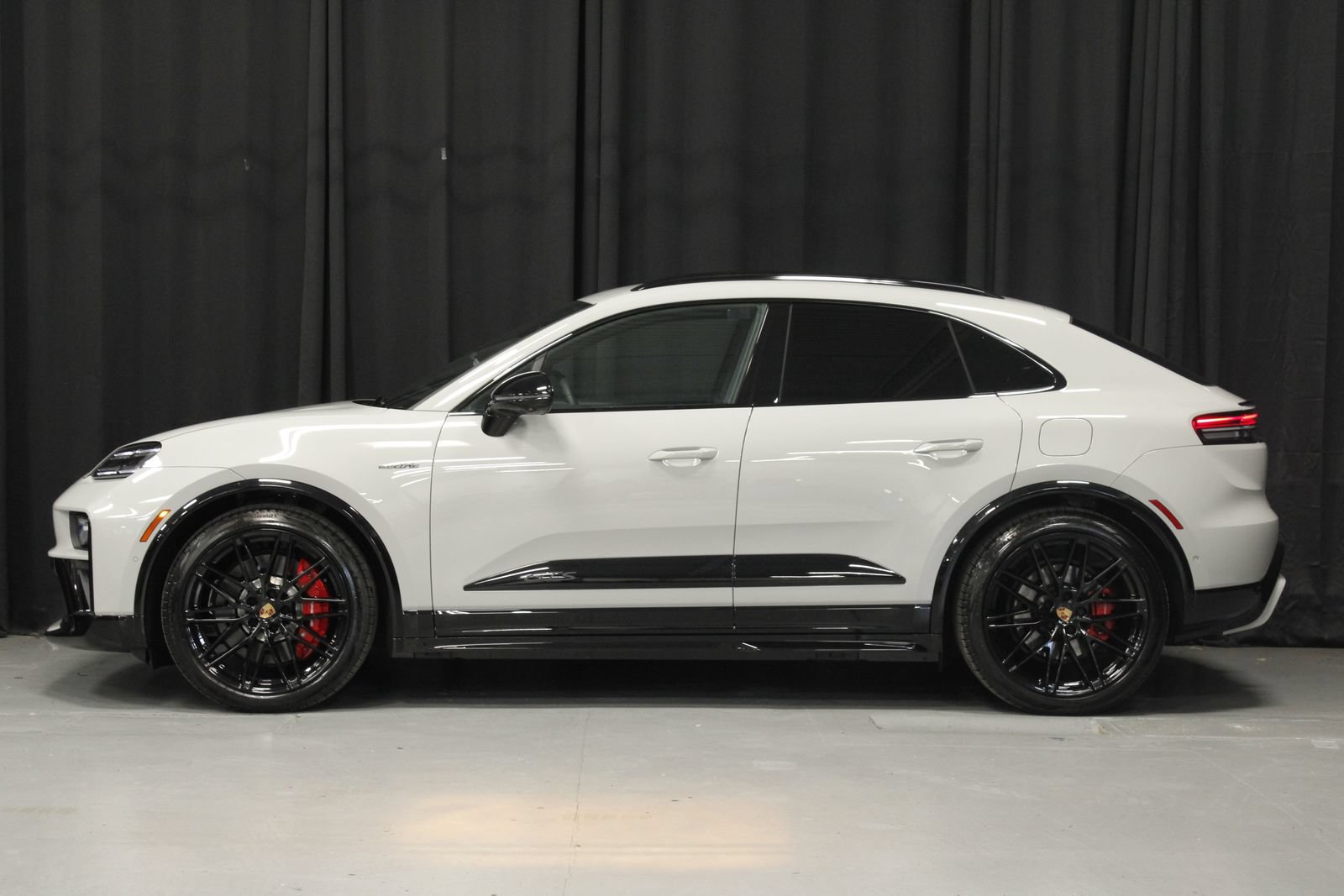 New 2026 Porsche Macan GTS Electric AWD/4WD image 2
