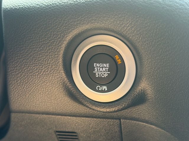 New 2026 Chrysler Voyager LX FWD image 34