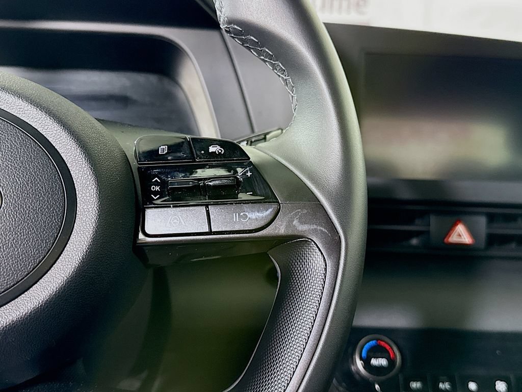 Certified 2025 Hyundai Elantra Sport FWD image 21