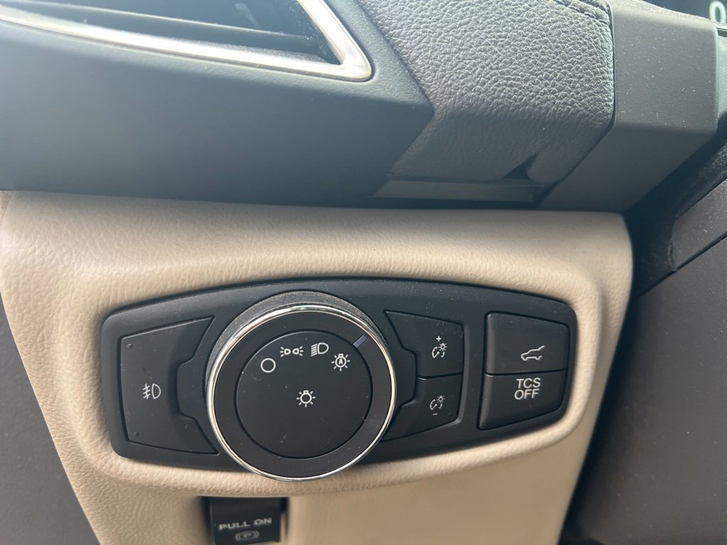 Used 2019 Lincoln Nautilus Select image 12