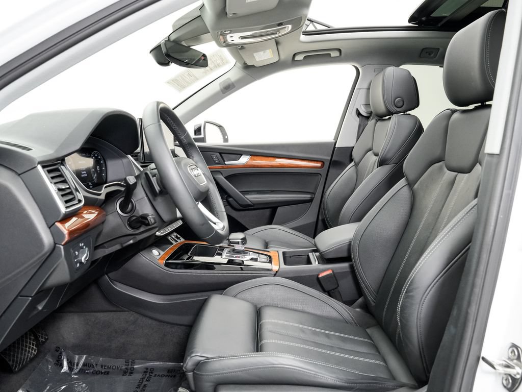 Used 2021 Audi Q5 e Premium Plus AWD/4WD image 6