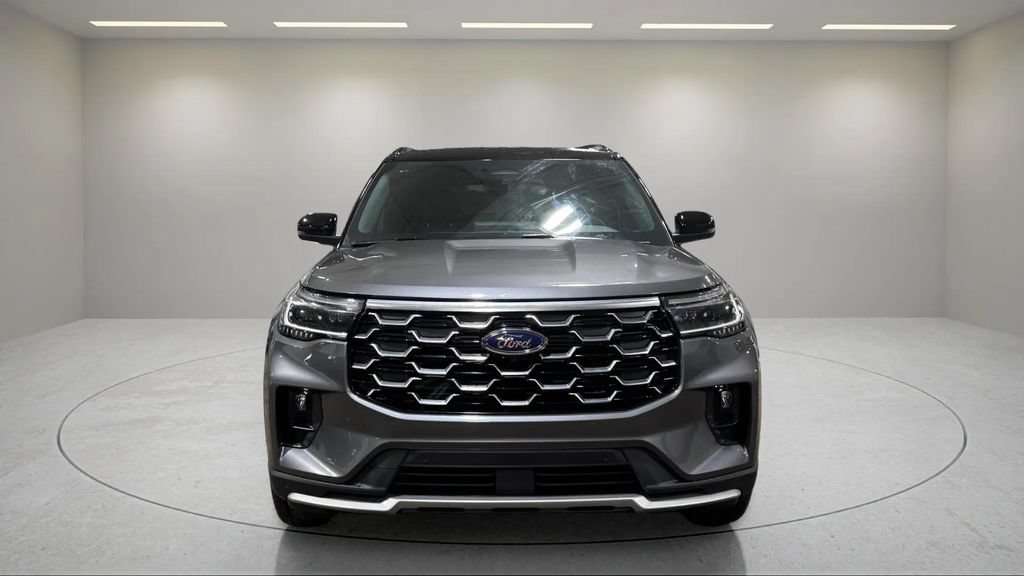 Used 2026 Ford Explorer Platinum w/ LUX Leather Package AWD/4WD image 17