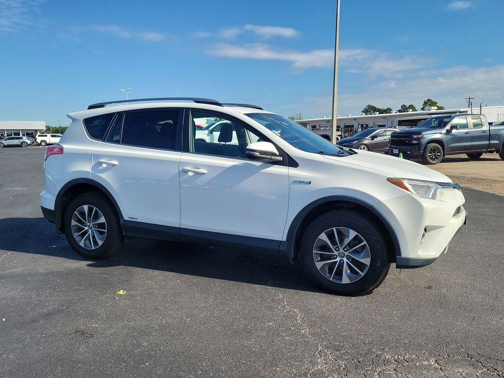 Used 2017 Toyota RAV4 XLE w/ All Weather Liner Package AWD/4WD image 19
