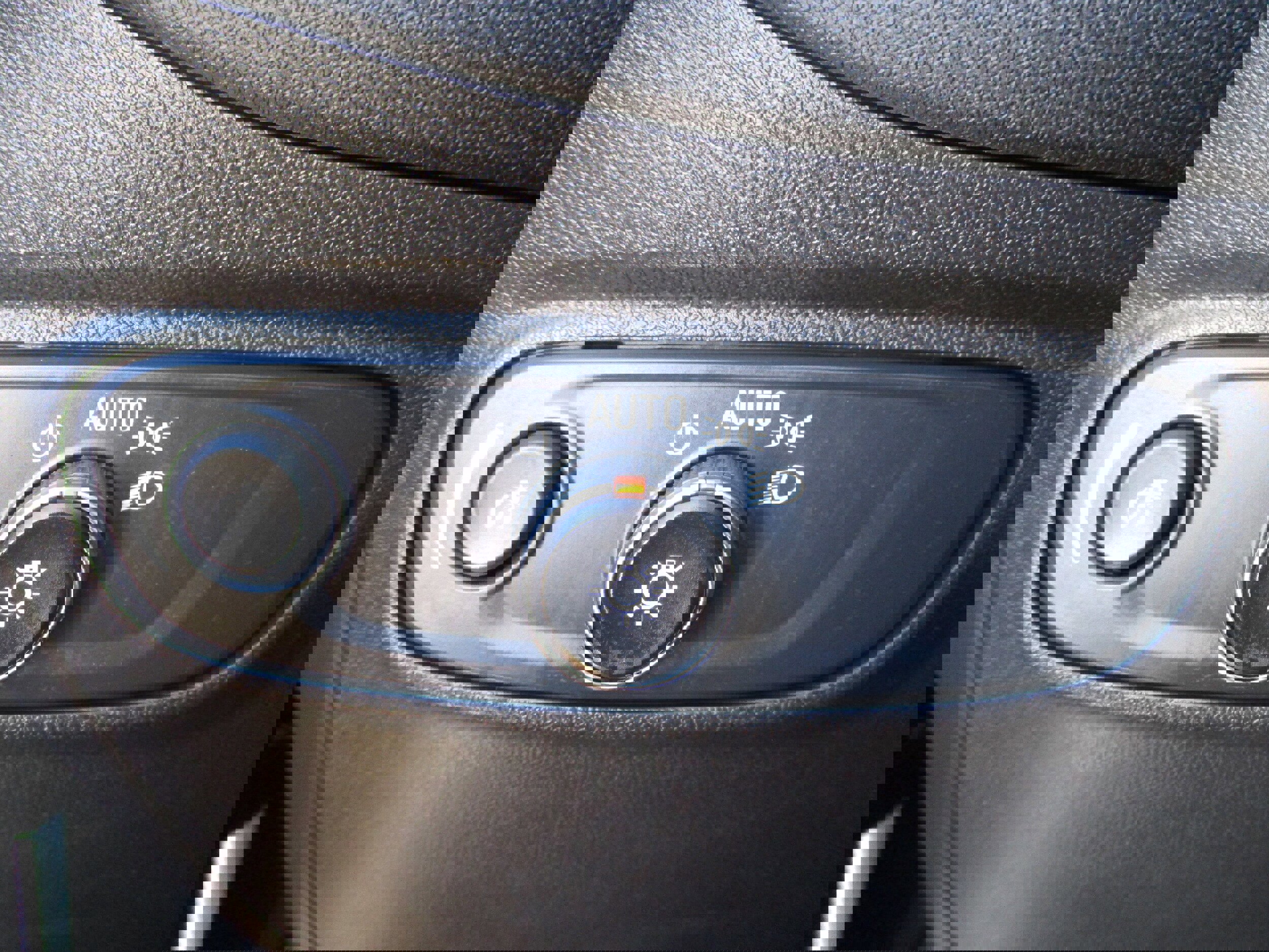 Used 2024 Chevrolet Equinox LT image 30