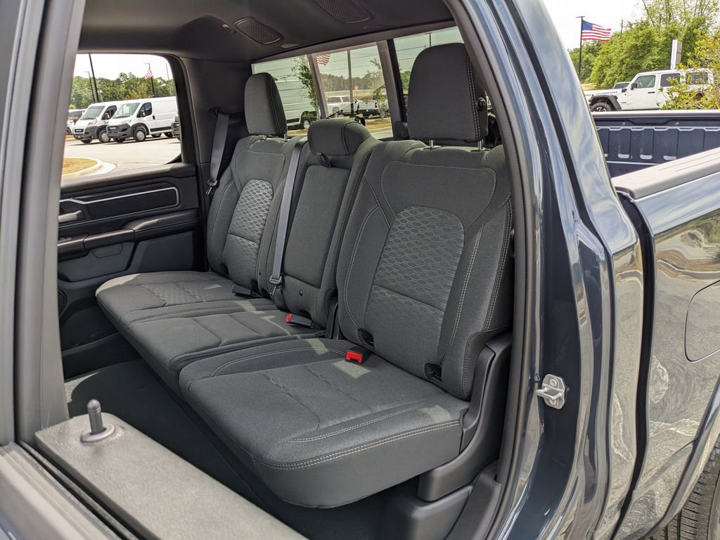 Used 2026 RAM 1500 4x4 Crew Cab image 28