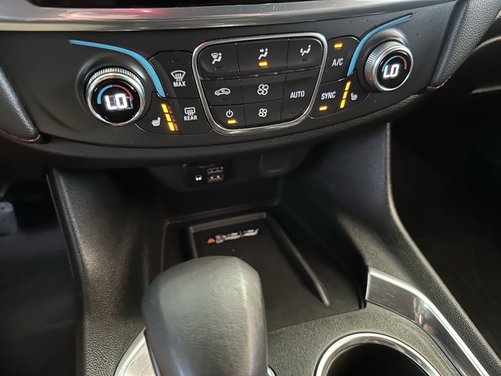 Used 2023 Chevrolet Traverse RS w/ LPO, Floor Liner Package image 26