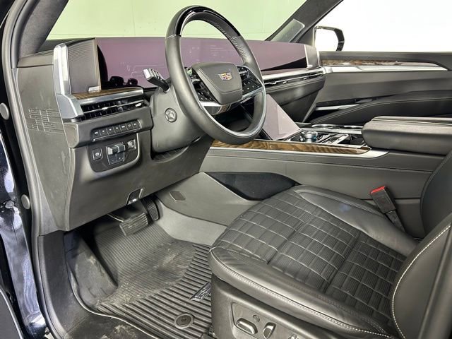 Used 2025 Cadillac Escalade ESV Sport Platinum image 22