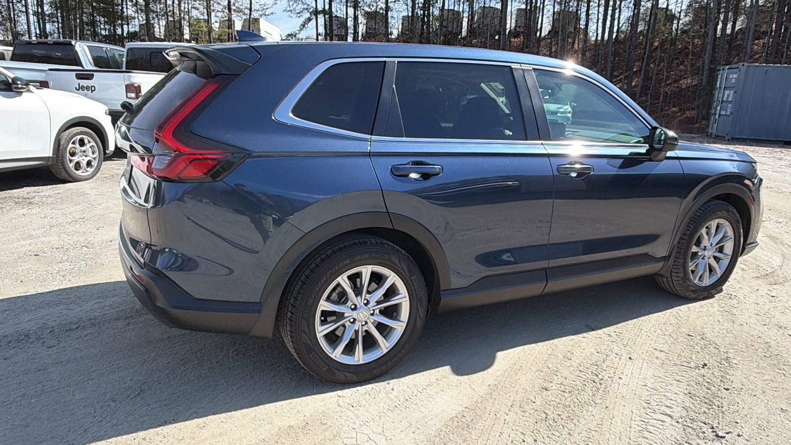 Used 2025 Honda CR-V EX image 8