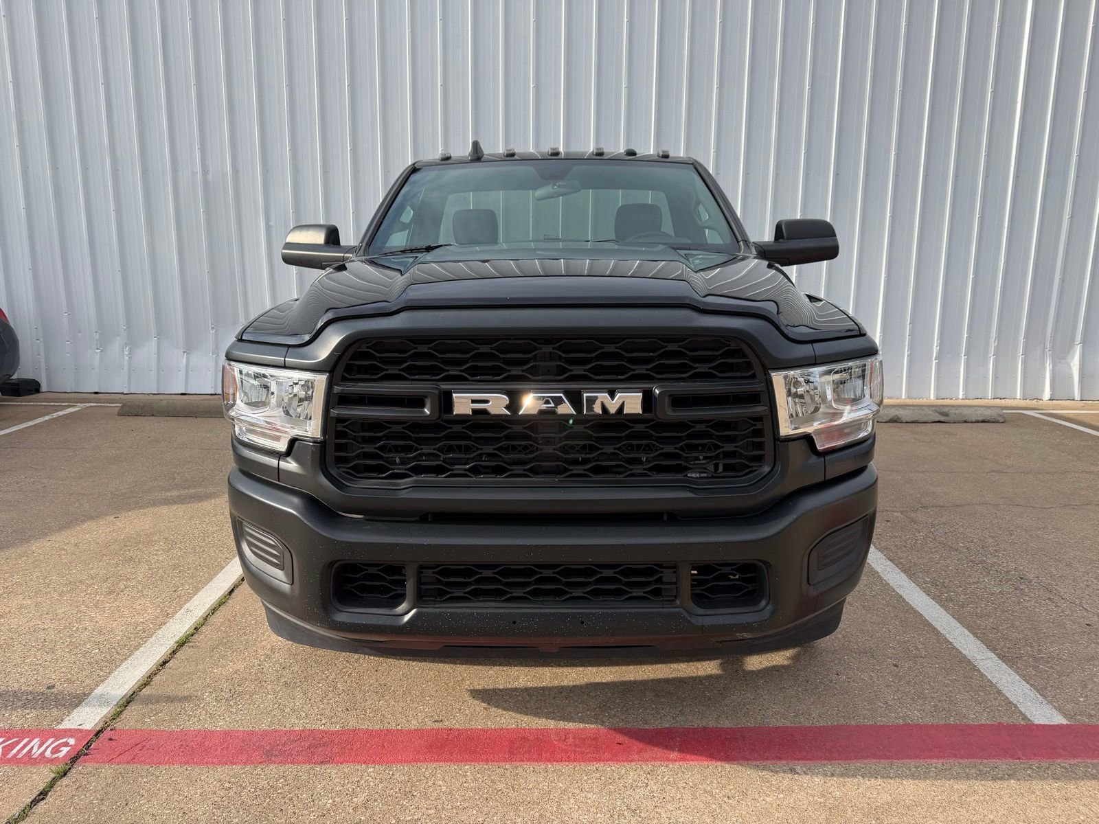 Used 2022 RAM 3500 Tradesman RWD image 10