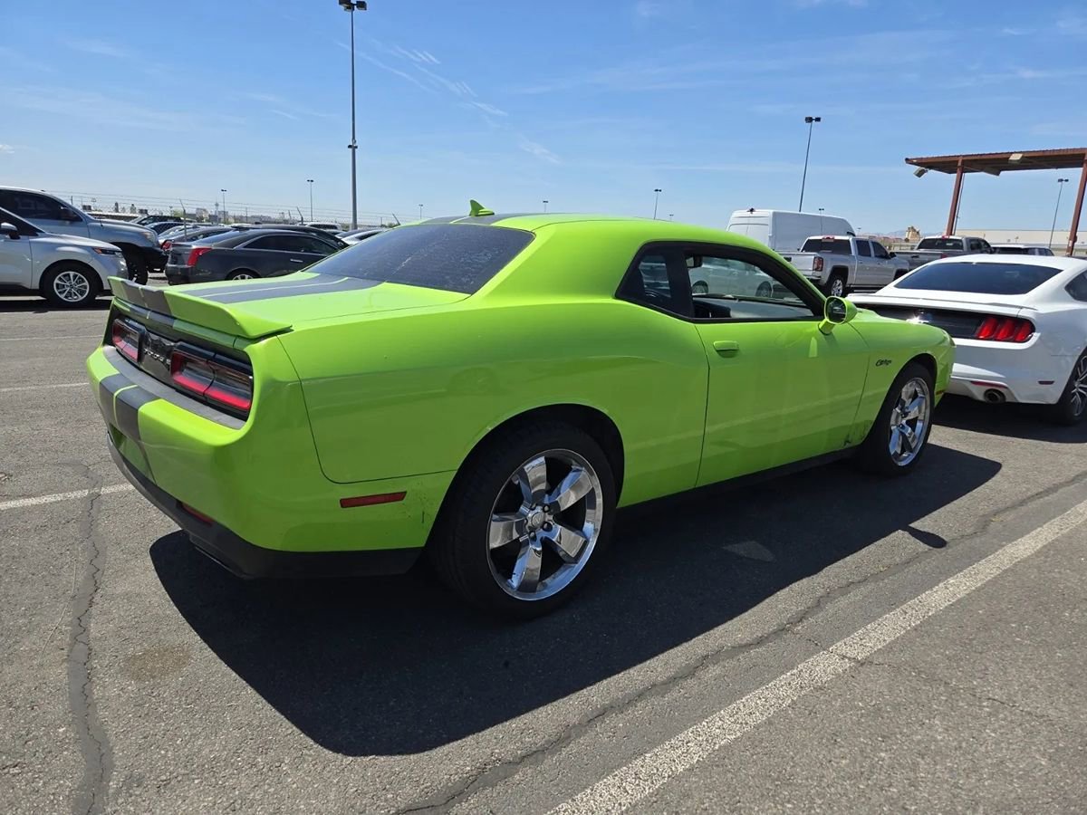 Used 2015 Dodge Challenger R/T Plus RWD image 4