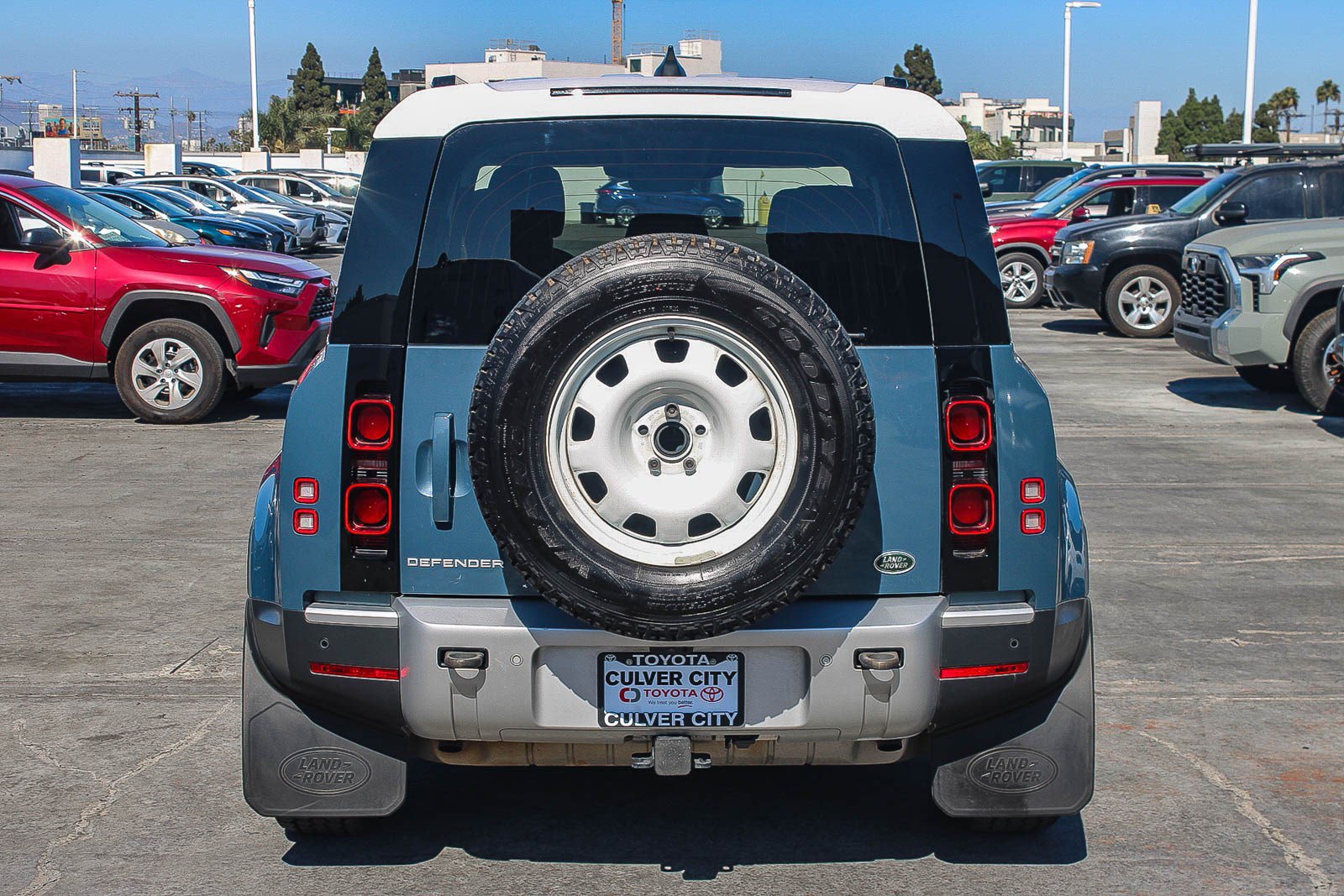 Used 2023 Land Rover Defender 110 S AWD/4WD image 8