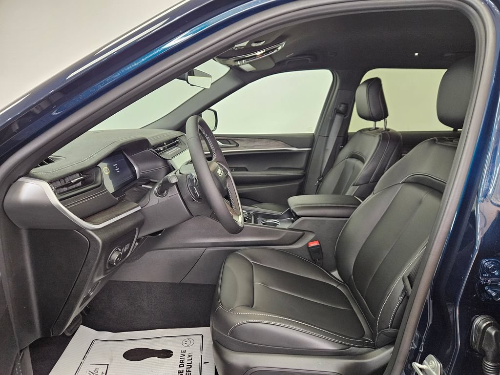New 2026 Jeep Grand Cherokee L Limited AWD/4WD image 3