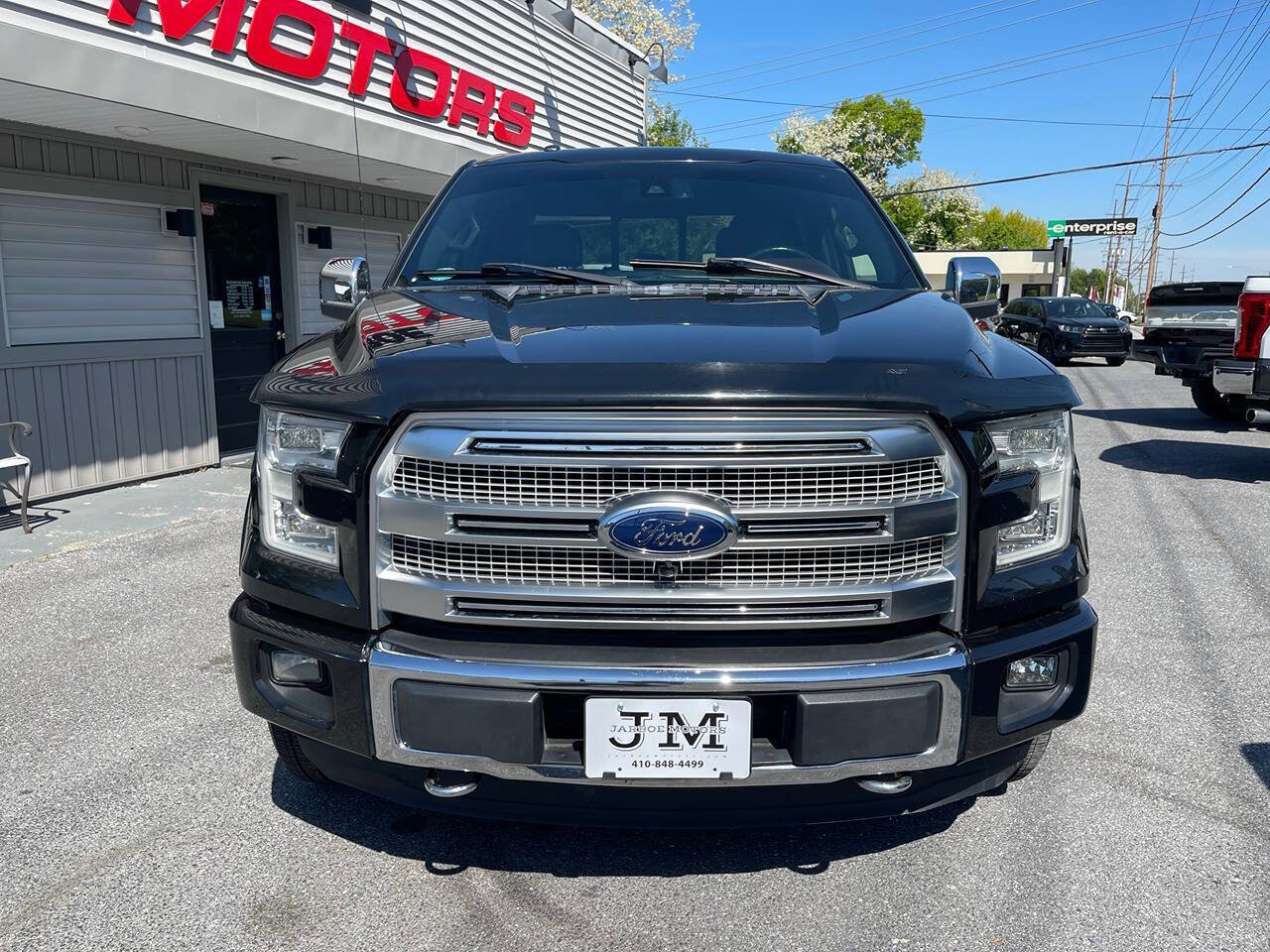Used 2015 Ford F150 Platinum w/ Equipment Group 701A Luxury AWD/4WD image 2