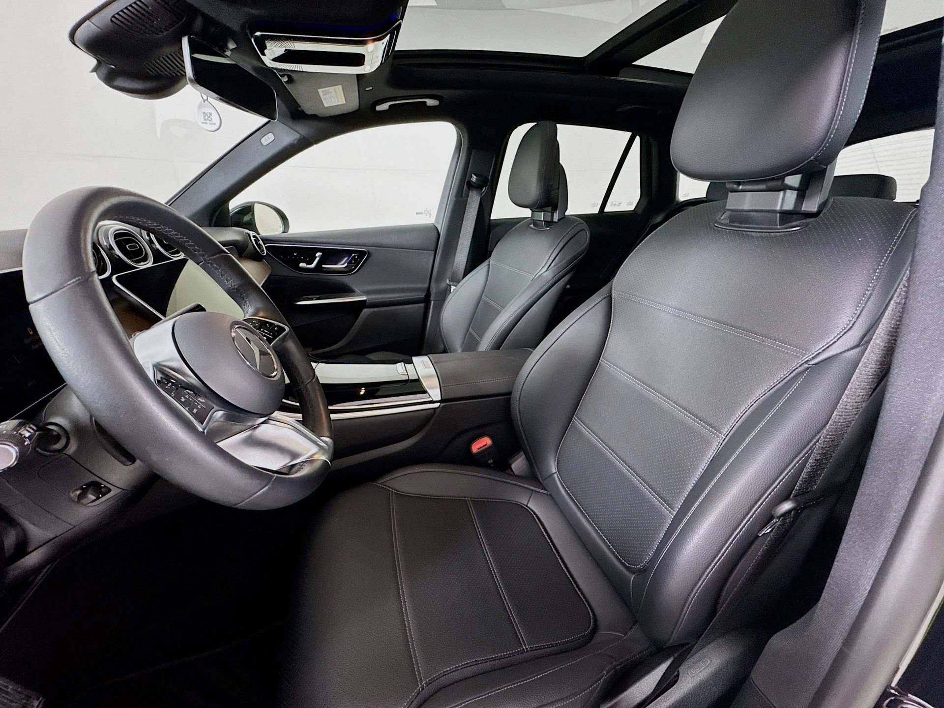 Certified 2025 Mercedes-Benz GLC 300 image 22