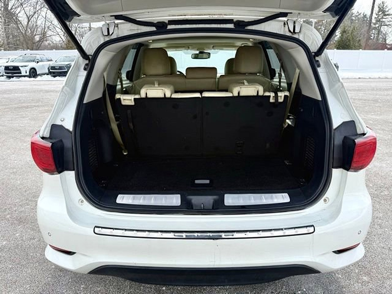 Used 2019 INFINITI QX60 Luxe w/ Essential Package image 21