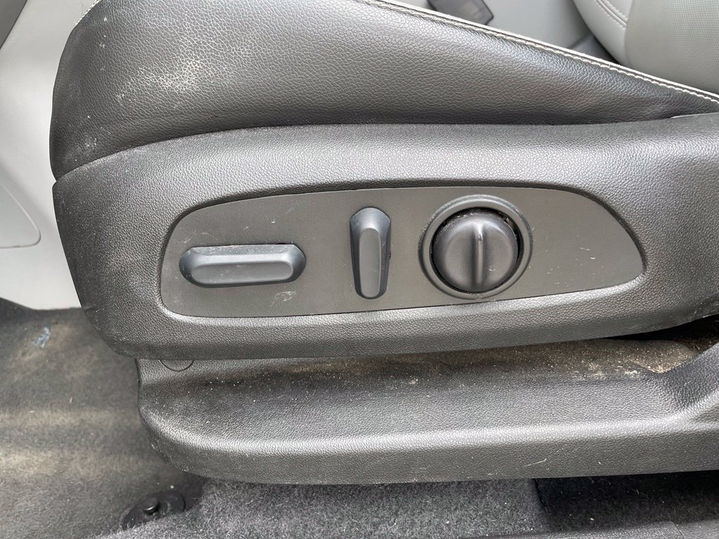 Used 2022 GMC Terrain SLT FWD image 11
