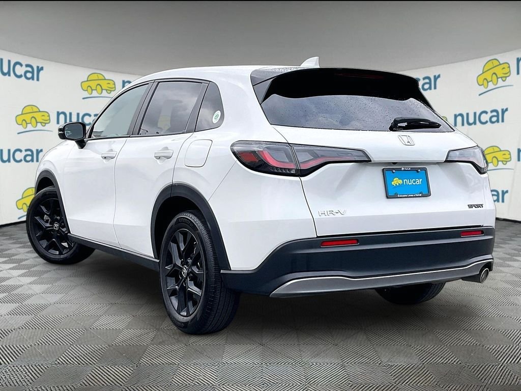 Used 2025 Honda HR-V Sport image 4