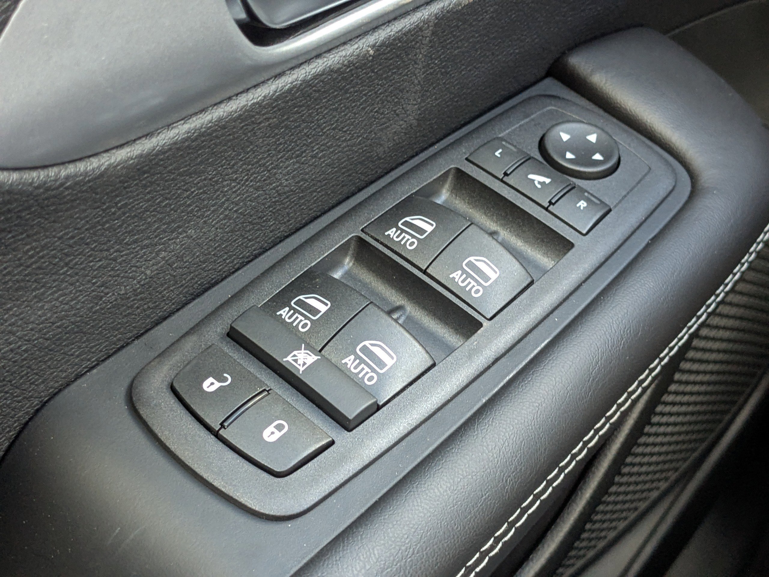 New 2026 Chrysler Pacifica Limited FWD image 24
