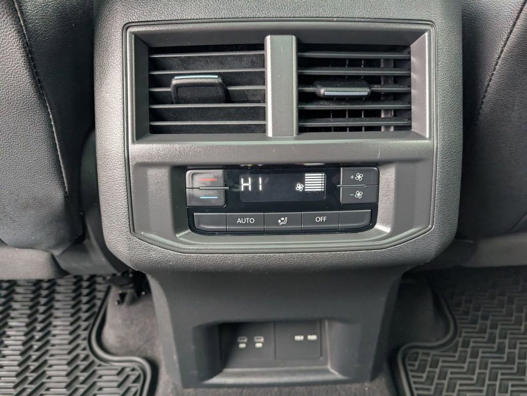 Used 2021 Volkswagen Atlas SE image 37