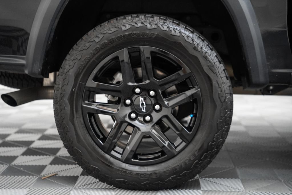 Used 2024 Chevrolet Colorado Trail Boss w/ Advanced Trailering Package AWD/4WD image 17