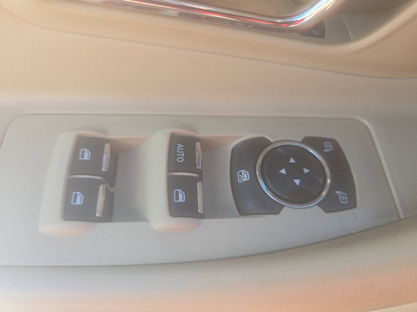Used 2014 Ford Taurus SEL w/ Equipment Group 201A FWD image 25