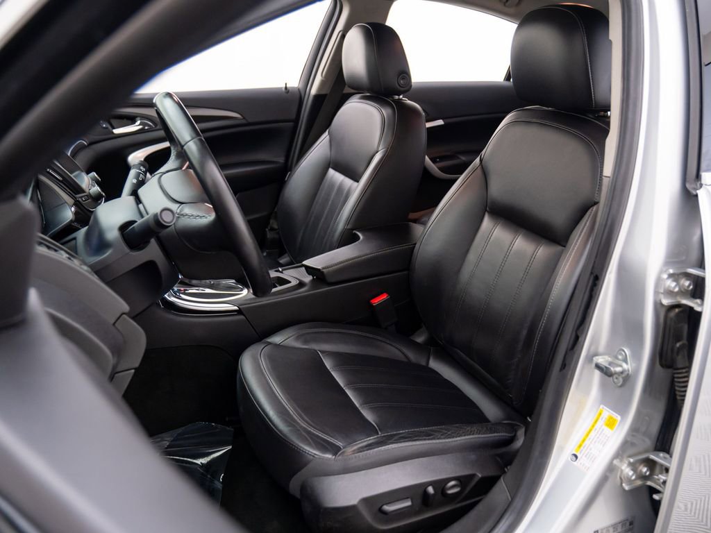 Used 2016 Buick Regal image 16